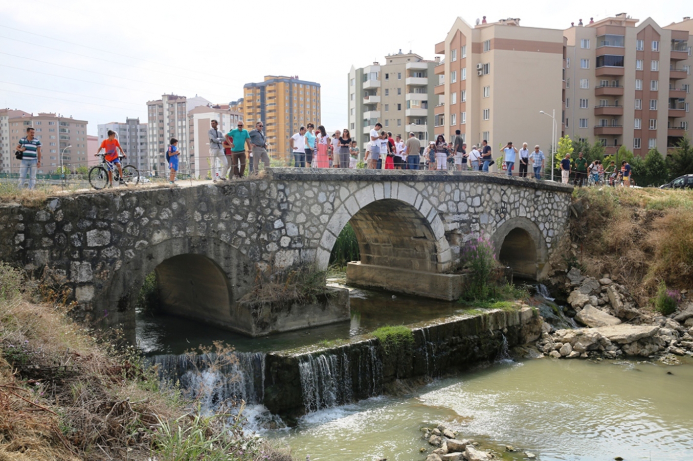 Bursalılar Ayvalı Deresinin ıslah edilmesini istedi Bursalılar Ayvalı Deresinin ıslah edilmesini istedi